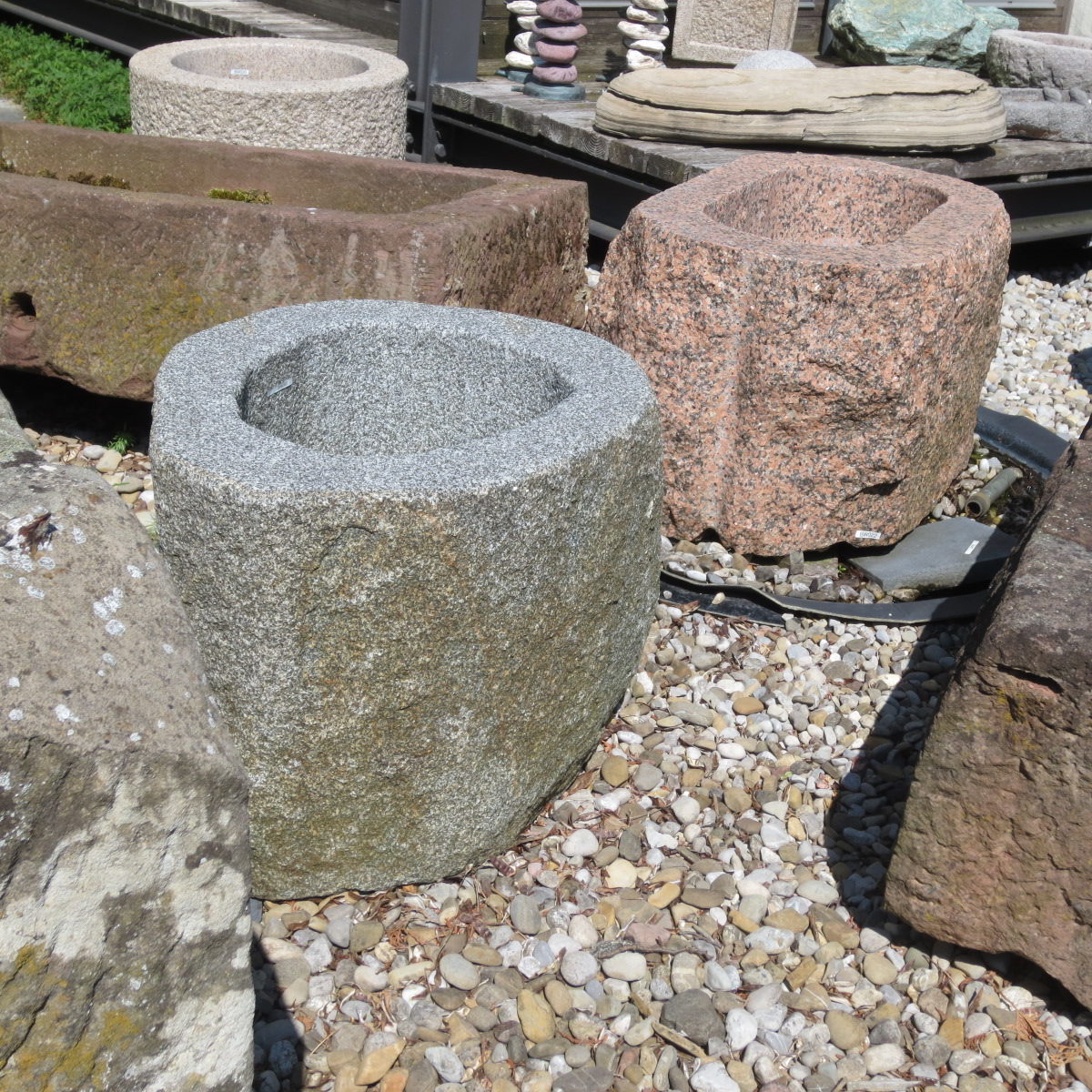 Brunnen aus Granitfindling BWk002 (2)