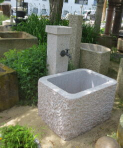Granitbrunnen Steinbrunnen