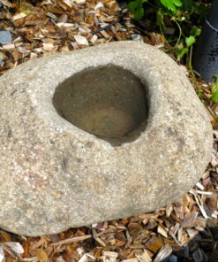 Vogeltränke aus Porphyr groß