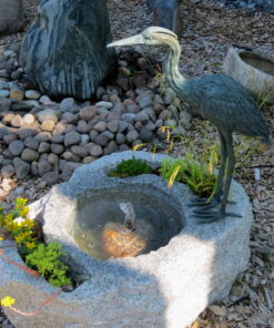 Brunnen Wasserspiel mit Reiher