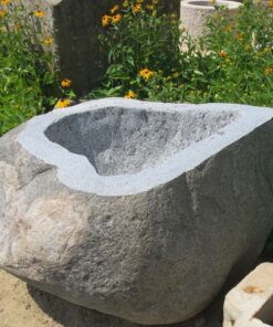 Findlingsbrunnen