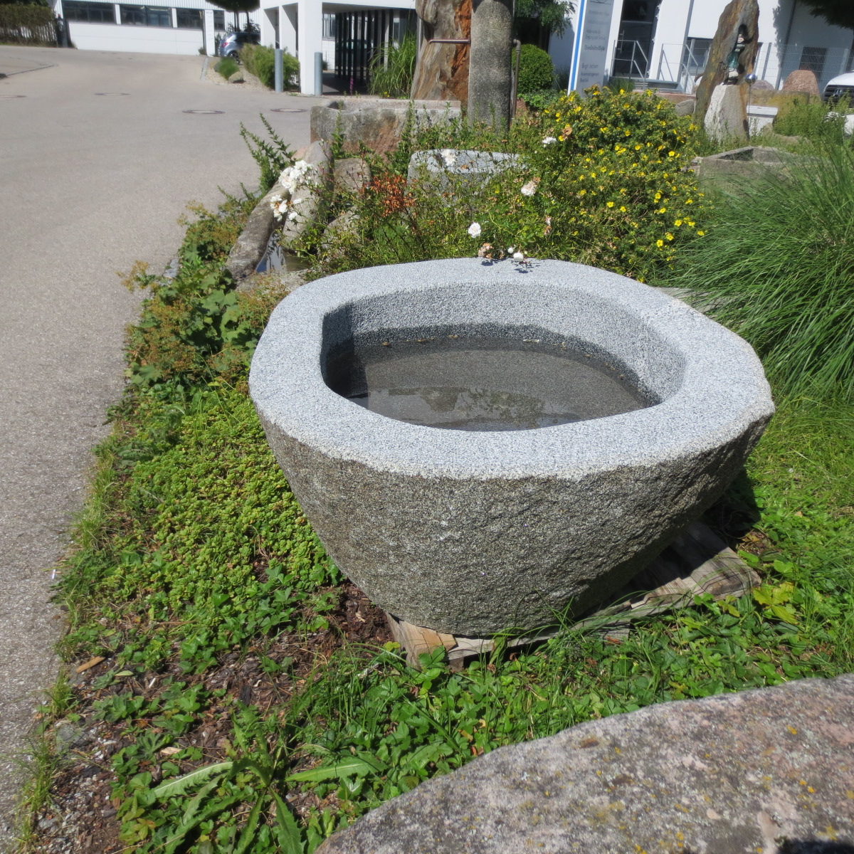 Gartenbrunnen