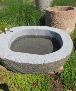 Granitbrunnen Garten