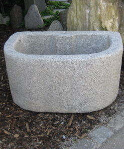 Gräulicher Granitbrunnen