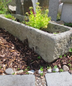 Länglicher Antiktrog aus Sandstein
