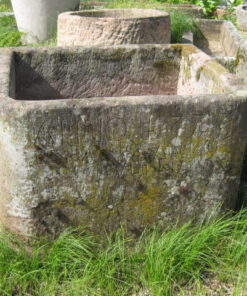 Antikbrunnen aus dem Jahr 1777